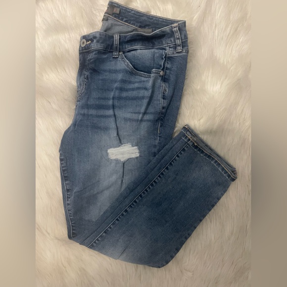 Torrid Distressed Jeans Size 16W Boyfriend - Picture 4 of 4